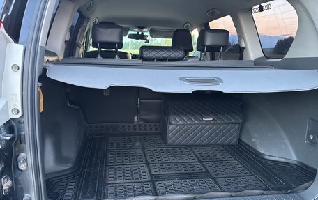 Toyota Land Cruiser Prado 150 рестайлинг 2, 2010 год, 2 650 000 рублей, 11 фотография
