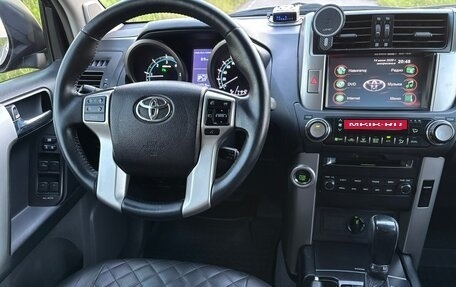 Toyota Land Cruiser Prado 150 рестайлинг 2, 2010 год, 2 650 000 рублей, 13 фотография