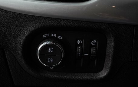 Opel Astra K, 2019 год, 1 198 000 рублей, 15 фотография