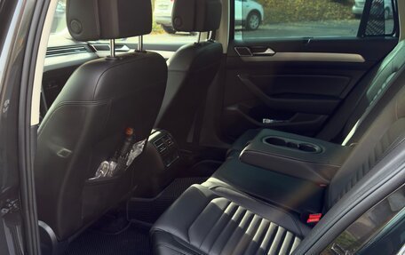 Volkswagen Passat B8 рестайлинг, 2018 год, 2 399 000 рублей, 16 фотография