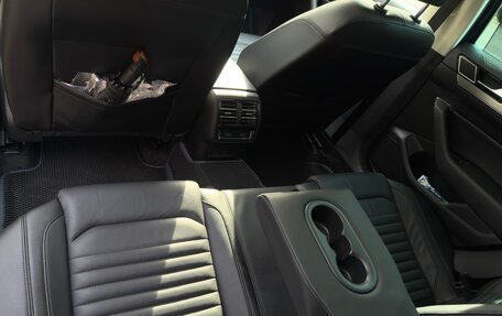 Volkswagen Passat B8 рестайлинг, 2018 год, 2 399 000 рублей, 20 фотография