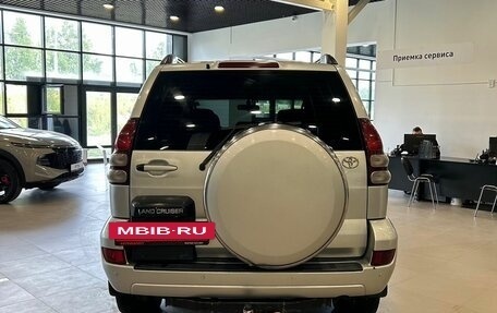 Toyota Land Cruiser Prado 120 рестайлинг, 2004 год, 1 518 000 рублей, 5 фотография