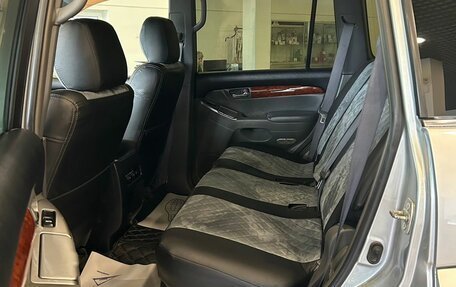 Toyota Land Cruiser Prado 120 рестайлинг, 2004 год, 1 518 000 рублей, 9 фотография