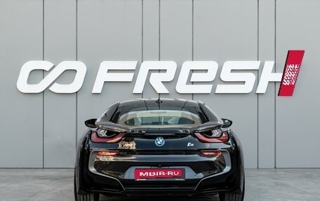 BMW i8 I рестайлинг, 2014 год, 5 900 000 рублей, 4 фотография