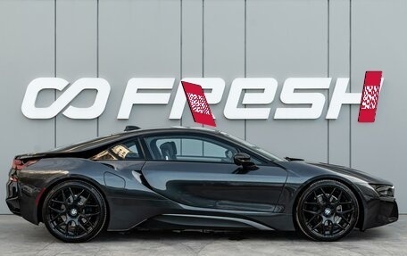 BMW i8 I рестайлинг, 2014 год, 5 900 000 рублей, 5 фотография