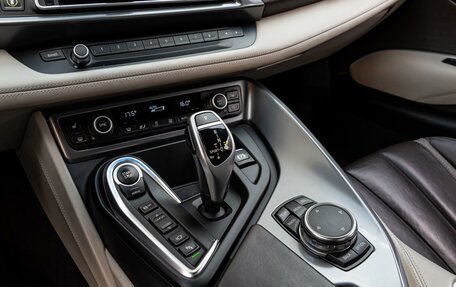BMW i8 I рестайлинг, 2014 год, 5 900 000 рублей, 15 фотография