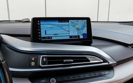 BMW i8 I рестайлинг, 2014 год, 5 900 000 рублей, 17 фотография