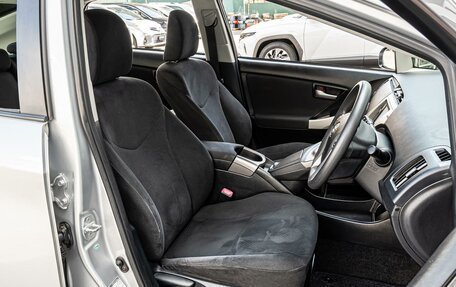 Toyota Prius, 2012 год, 1 135 000 рублей, 9 фотография