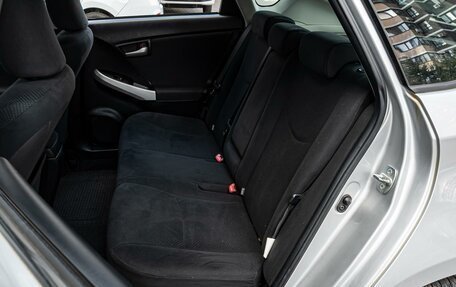Toyota Prius, 2012 год, 1 135 000 рублей, 6 фотография