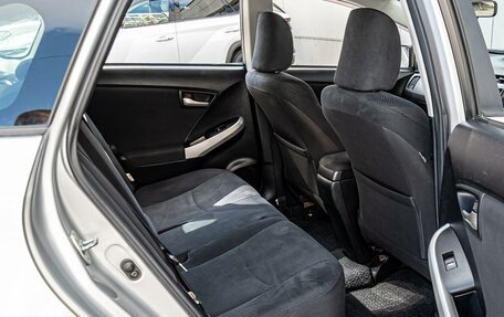 Toyota Prius, 2012 год, 1 135 000 рублей, 10 фотография