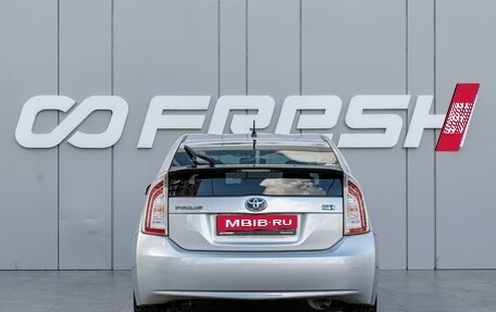 Toyota Prius, 2012 год, 1 135 000 рублей, 4 фотография