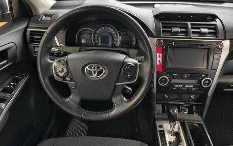 Toyota Camry, 2014 год, 1 375 000 рублей, 10 фотография