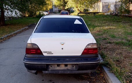 Daewoo Nexia I рестайлинг, 2002 год, 20 000 рублей, 3 фотография