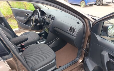 Volkswagen Polo VI (EU Market), 2015 год, 1 050 000 рублей, 8 фотография
