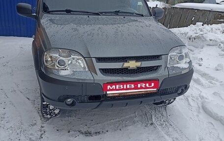 Chevrolet Niva I рестайлинг, 2020 год, 810 000 рублей, 2 фотография
