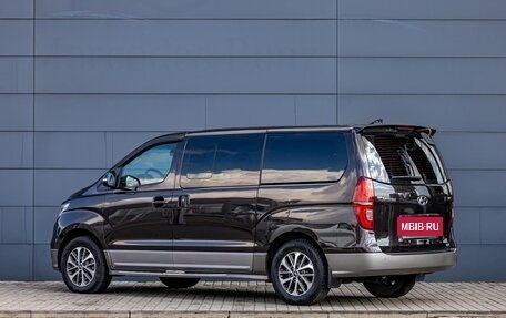Hyundai Grand Starex Grand Starex I рестайлинг 2, 2018 год, 2 455 000 рублей, 4 фотография