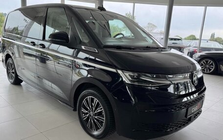 Volkswagen Multivan, 2023 год, 5 250 000 рублей, 4 фотография