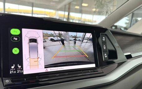 Volkswagen Multivan, 2023 год, 5 250 000 рублей, 24 фотография