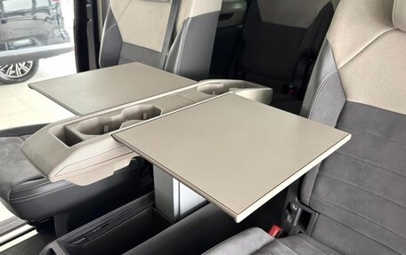Volkswagen Multivan, 2023 год, 5 250 000 рублей, 20 фотография