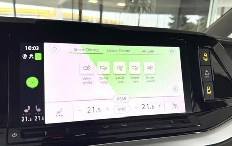 Volkswagen Multivan, 2023 год, 5 250 000 рублей, 27 фотография