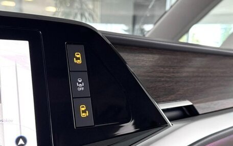 Volkswagen Multivan, 2023 год, 5 250 000 рублей, 38 фотография
