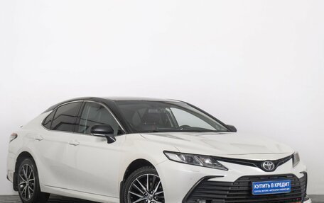 Toyota Camry, 2021 год, 3 399 000 рублей, 2 фотография