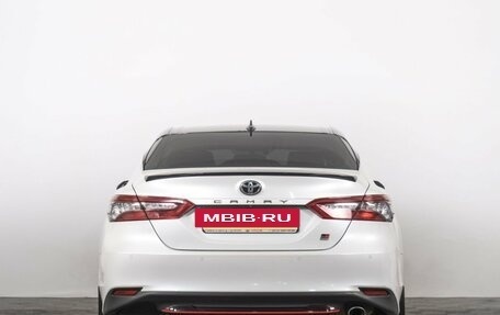 Toyota Camry, 2021 год, 3 399 000 рублей, 5 фотография
