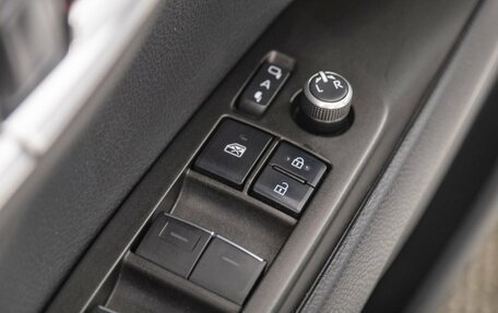 Toyota Camry, 2021 год, 3 399 000 рублей, 18 фотография