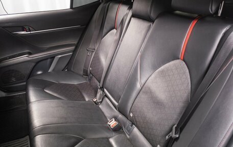 Toyota Camry, 2021 год, 3 399 000 рублей, 19 фотография