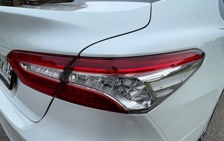 Toyota Camry, 2018 год, 2 850 000 рублей, 7 фотография