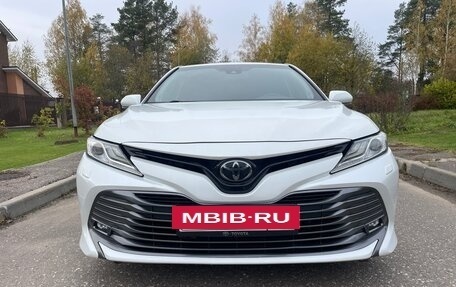 Toyota Camry, 2018 год, 2 850 000 рублей, 5 фотография