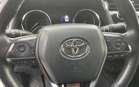 Toyota Camry, 2018 год, 2 850 000 рублей, 20 фотография