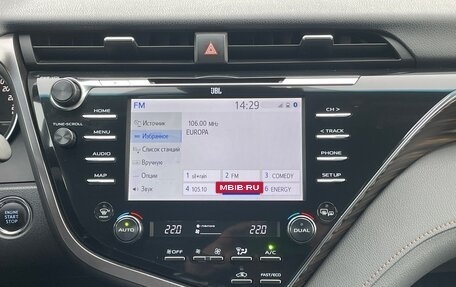 Toyota Camry, 2018 год, 2 850 000 рублей, 26 фотография