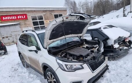 Subaru Forester, 2019 год, 1 900 000 рублей, 1 фотография
