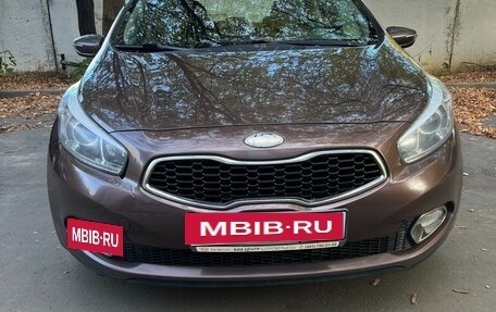 KIA cee'd III, 2013 год, 1 000 000 рублей, 2 фотография