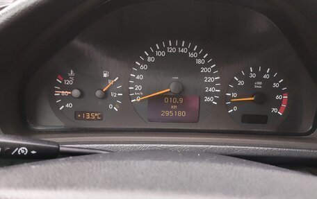 Mercedes-Benz CLK-Класс, 2000 год, 750 000 рублей, 11 фотография