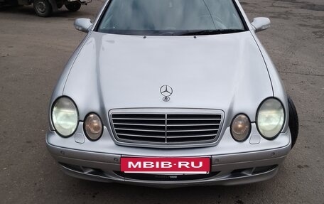 Mercedes-Benz CLK-Класс, 2000 год, 750 000 рублей, 3 фотография