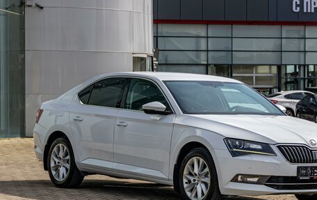 Skoda Superb III рестайлинг, 2019 год, 1 825 000 рублей, 7 фотография