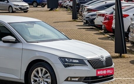 Skoda Superb III рестайлинг, 2019 год, 1 825 000 рублей, 8 фотография