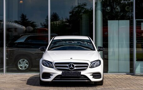 Mercedes-Benz E-Класс, 2019 год, 3 025 000 рублей, 2 фотография