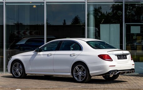 Mercedes-Benz E-Класс, 2019 год, 3 025 000 рублей, 4 фотография