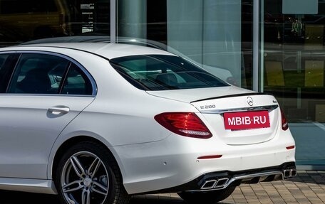Mercedes-Benz E-Класс, 2019 год, 3 025 000 рублей, 10 фотография