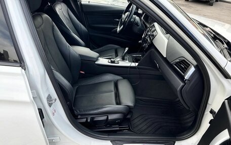 BMW 3 серия, 2018 год, 2 850 000 рублей, 15 фотография
