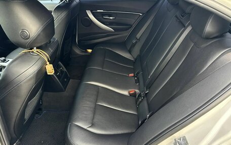 BMW 3 серия, 2018 год, 2 850 000 рублей, 23 фотография