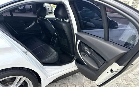 BMW 3 серия, 2018 год, 2 850 000 рублей, 18 фотография