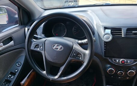 Hyundai Solaris II рестайлинг, 2011 год, 430 000 рублей, 4 фотография
