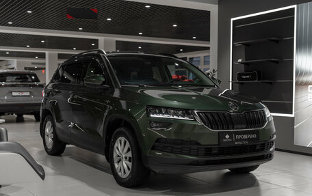 Skoda Karoq I, 2021 год, 2 770 000 рублей, 2 фотография