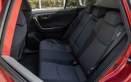 Toyota RAV4, 2021 год, 3 250 000 рублей, 12 фотография