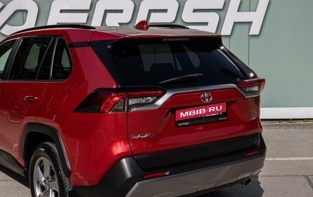 Toyota RAV4, 2021 год, 3 250 000 рублей, 7 фотография