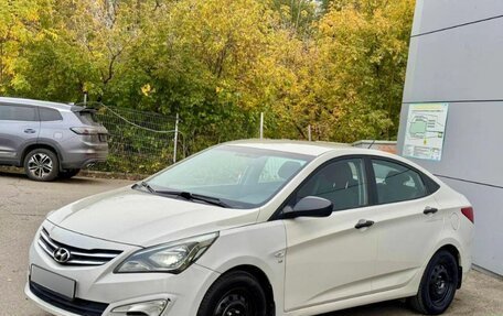 Hyundai Solaris II рестайлинг, 2015 год, 929 000 рублей, 1 фотография